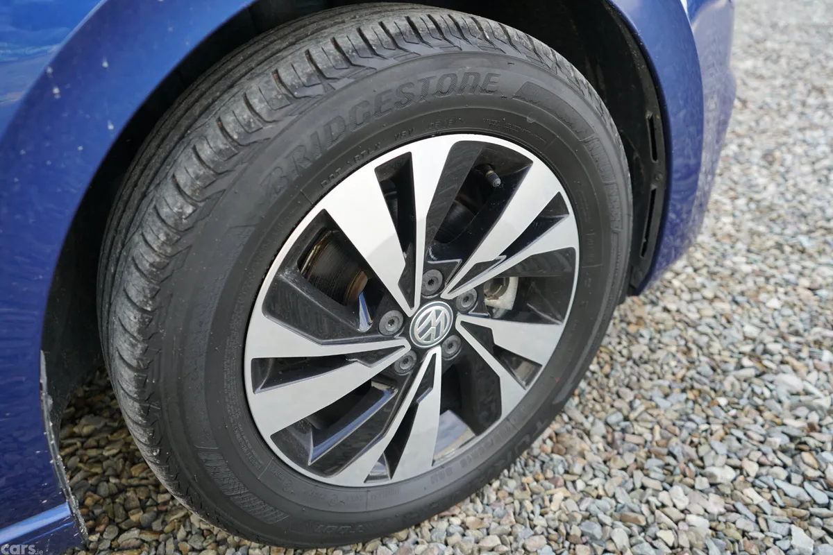 Volkswagen Polo Hatchback, Petrol, 2018, Blue