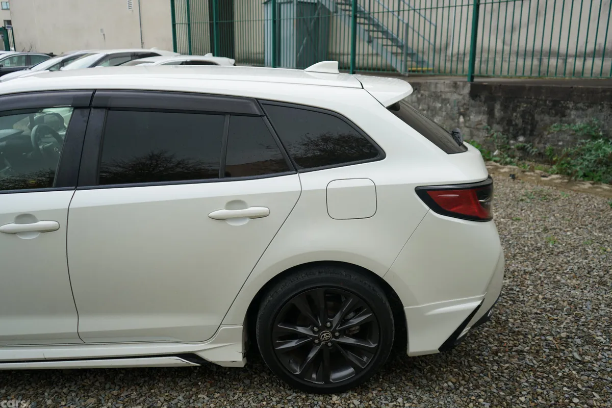Toyota Corolla Estate, Petrol Hybrid, 2020, White
