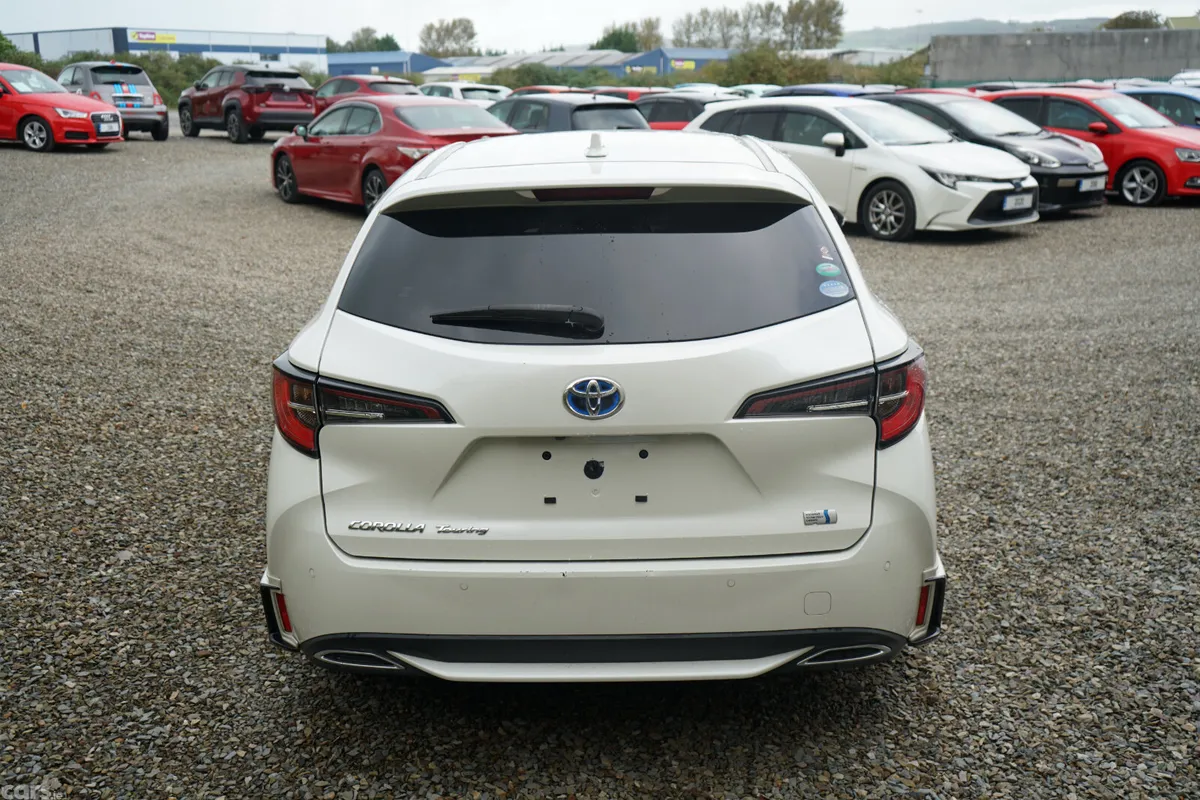 Toyota Corolla Estate, Petrol Hybrid, 2020, White