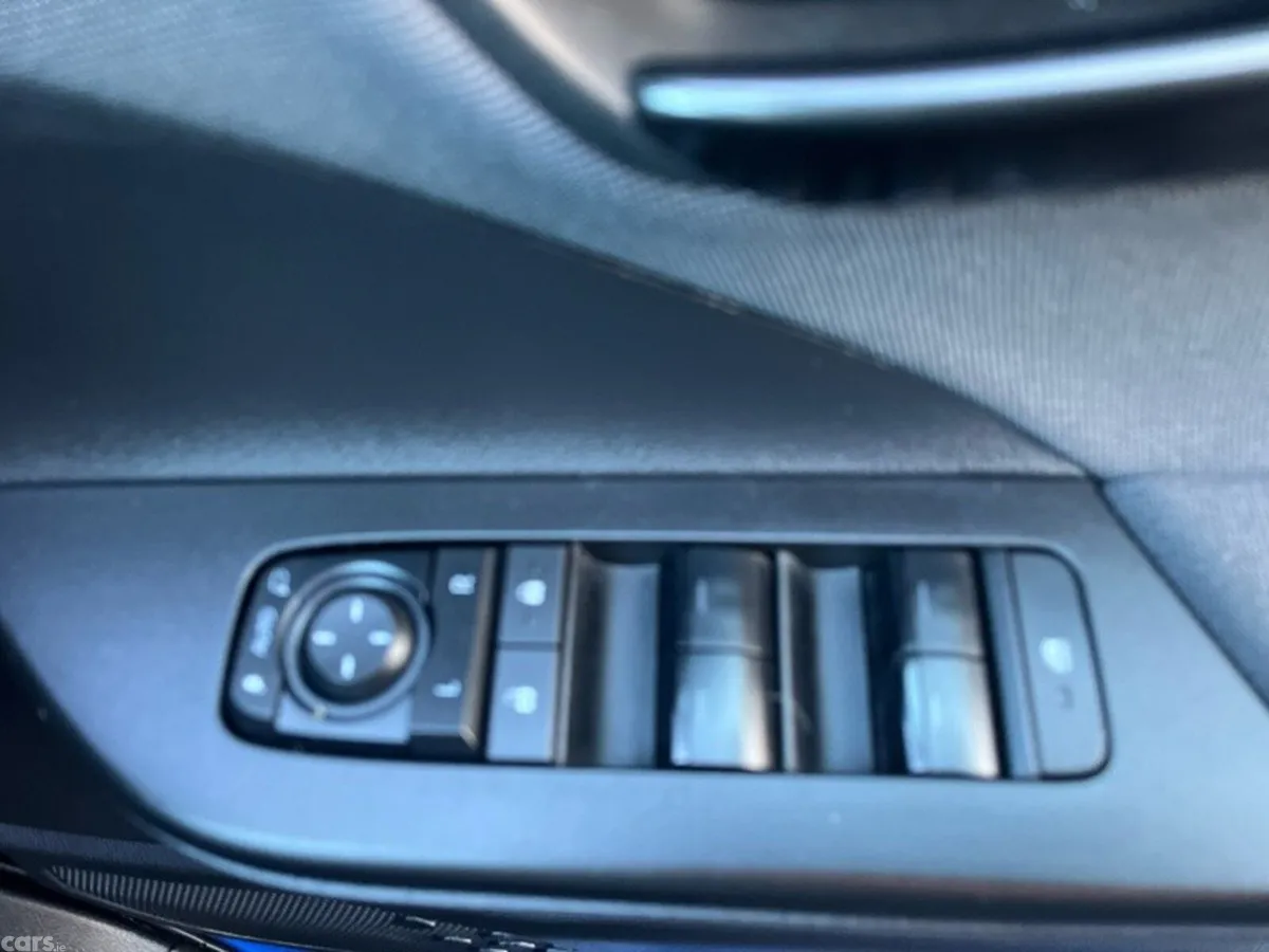 Toyota C-HR SUV, Petrol Hybrid, 2026, Blue