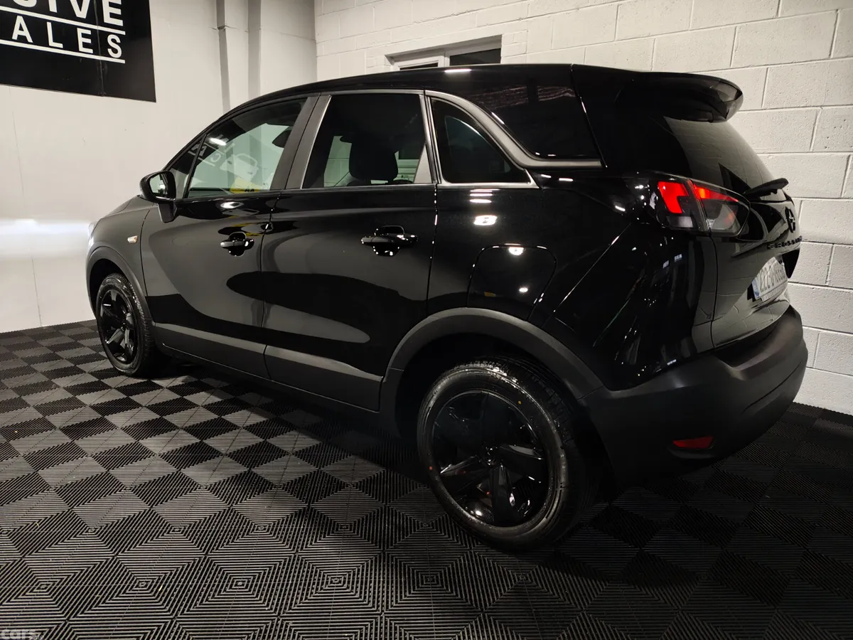 Opel Crossland X SUV, Diesel, 2022, Black