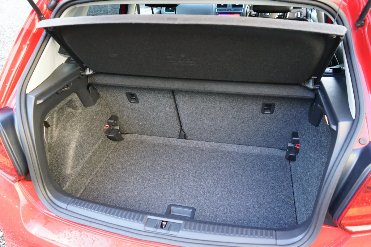 Volkswagen Polo Hatchback, Petrol, 2017, Red