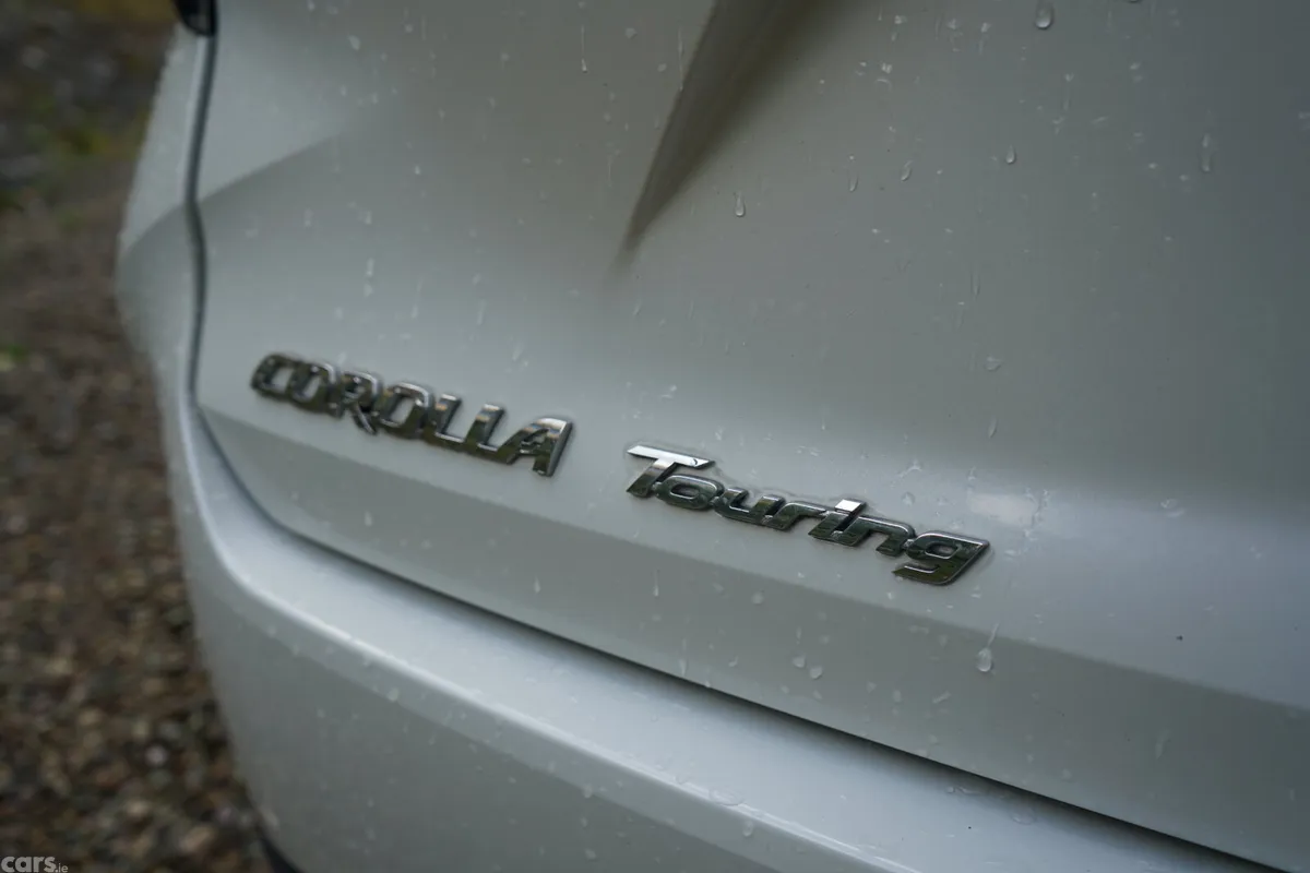 Toyota Corolla Estate, Petrol Hybrid, 2020, White