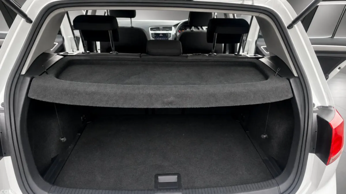 Volkswagen Golf Hatchback, Petrol, 2014, White
