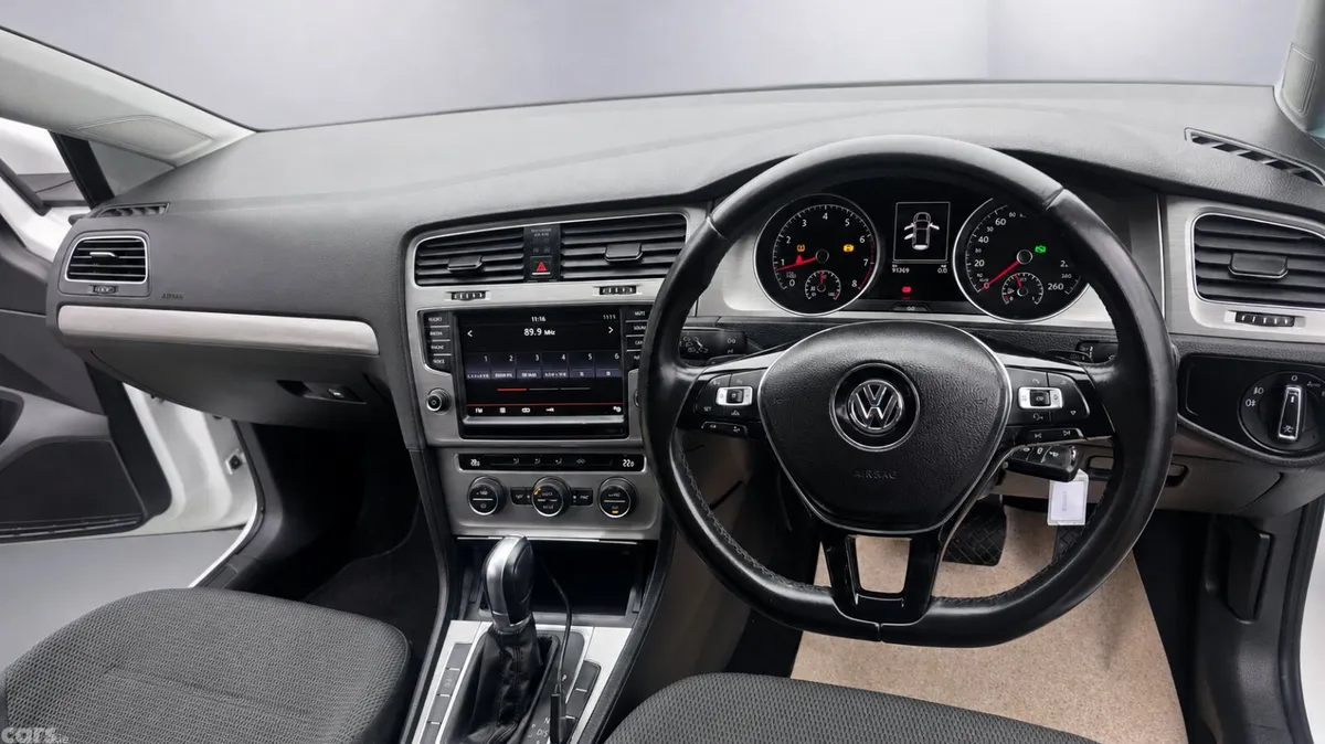 Volkswagen Golf Hatchback, Petrol, 2014, White