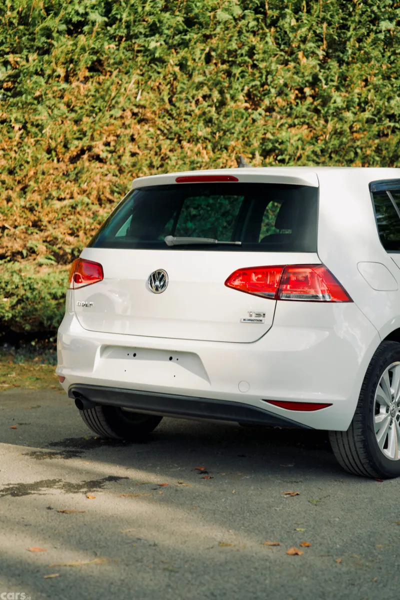Volkswagen Golf Hatchback, Petrol, 2016, White