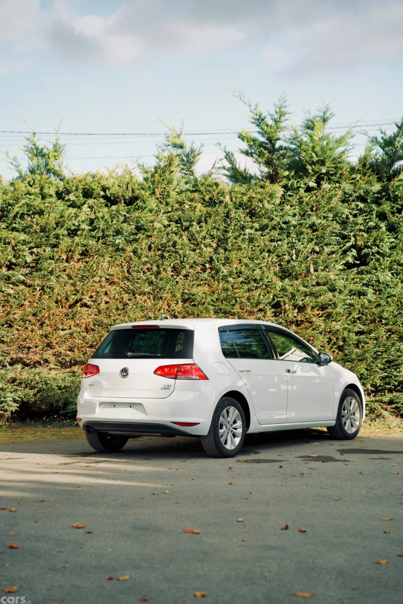 Volkswagen Golf Hatchback, Petrol, 2016, White