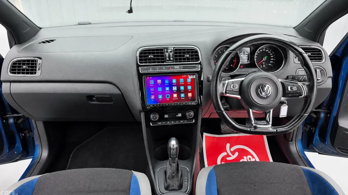 Volkswagen Polo Hatchback, Petrol, 2015, Blue
