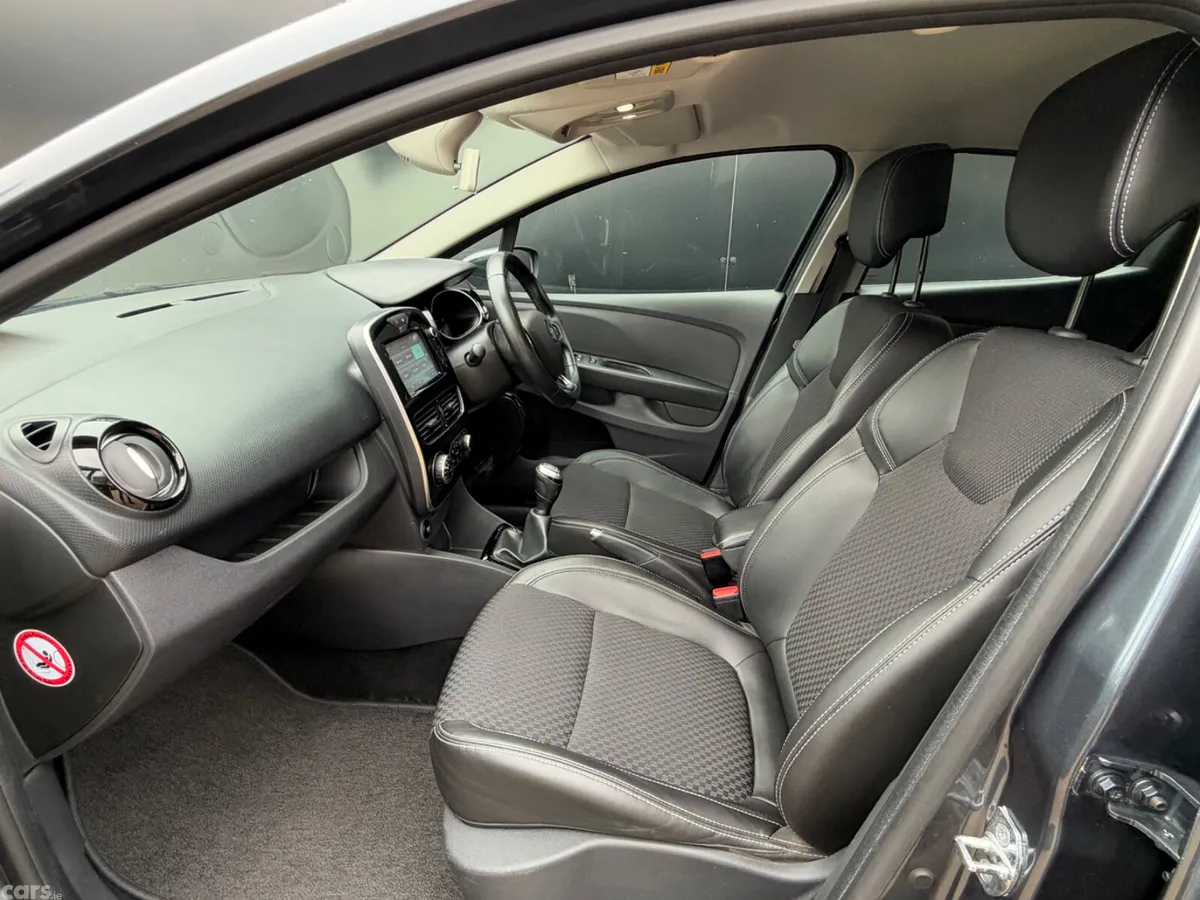 Renault Clio Hatchback, Petrol, 2018, Grey