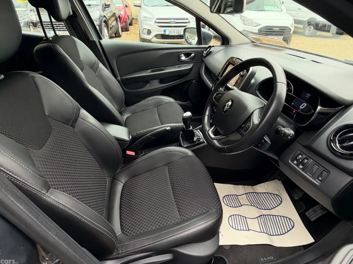 Renault Clio Hatchback, Petrol, 2018, Grey