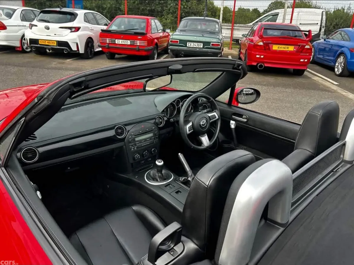 Mazda MX-5 Coupe, Petrol, 2006, Red