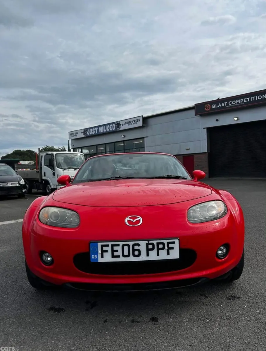Mazda MX-5 Coupe, Petrol, 2006, Red