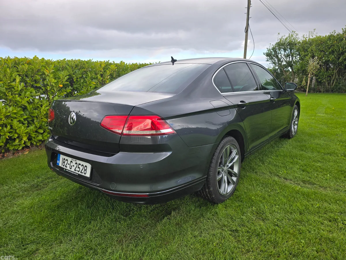 Volkswagen Passat Saloon, Diesel, 2018, Grey