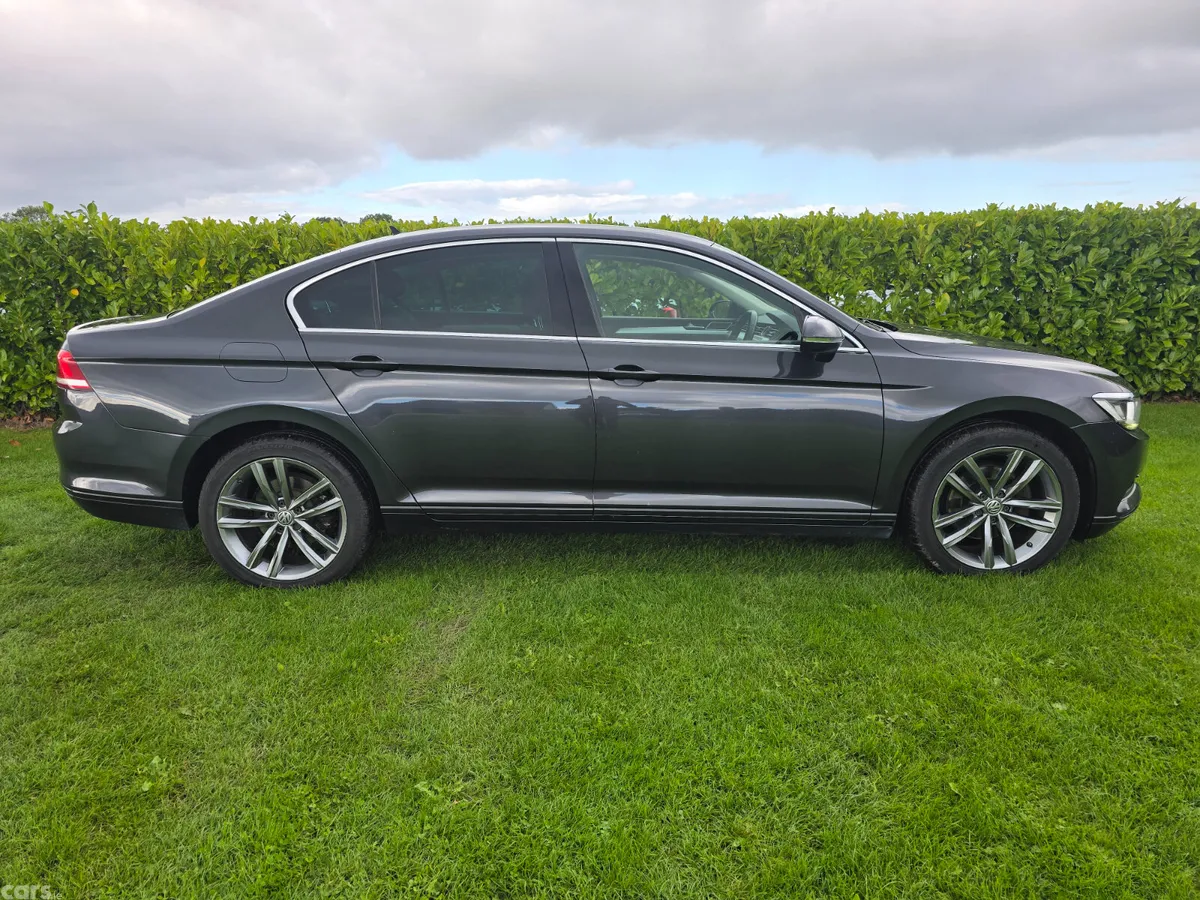 Volkswagen Passat Saloon, Diesel, 2018, Grey