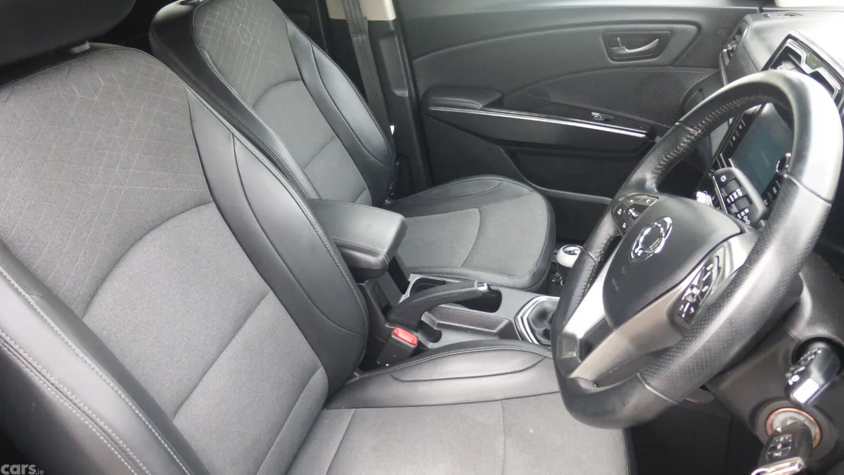 SsangYong Tivoli SUV, Petrol, 2022, White