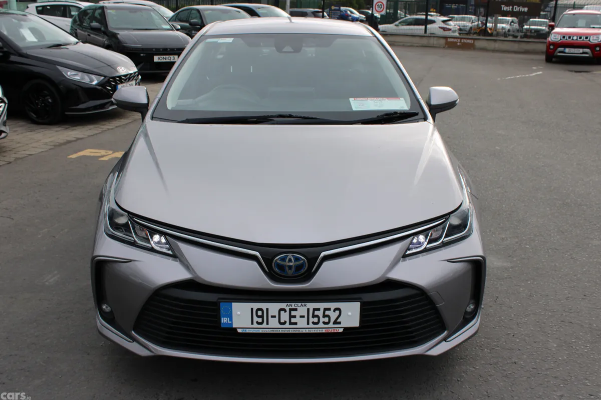 Toyota Corolla Saloon, Petrol Hybrid, 2019, Grey