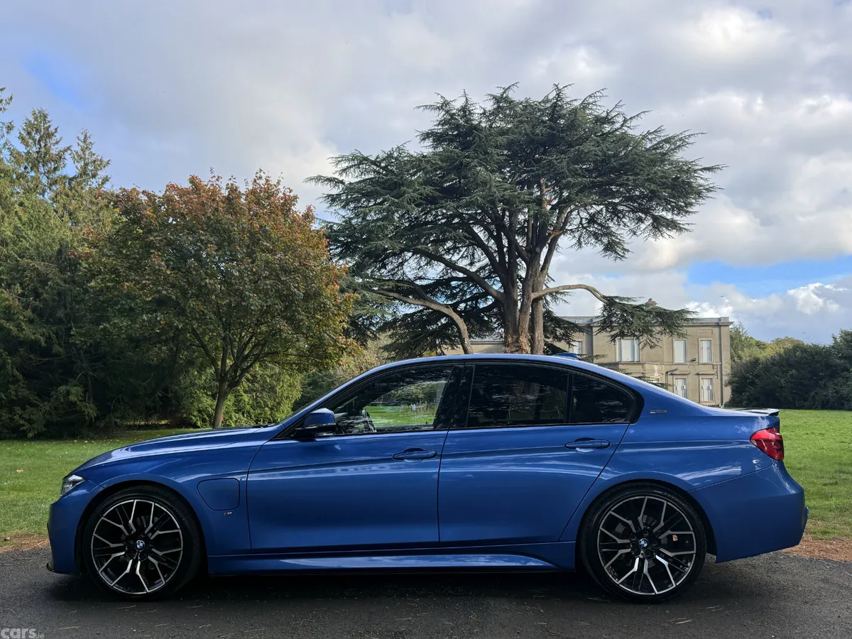 BMW 3-Series Saloon, Petrol Plug-in Hybrid, 2017, Blue