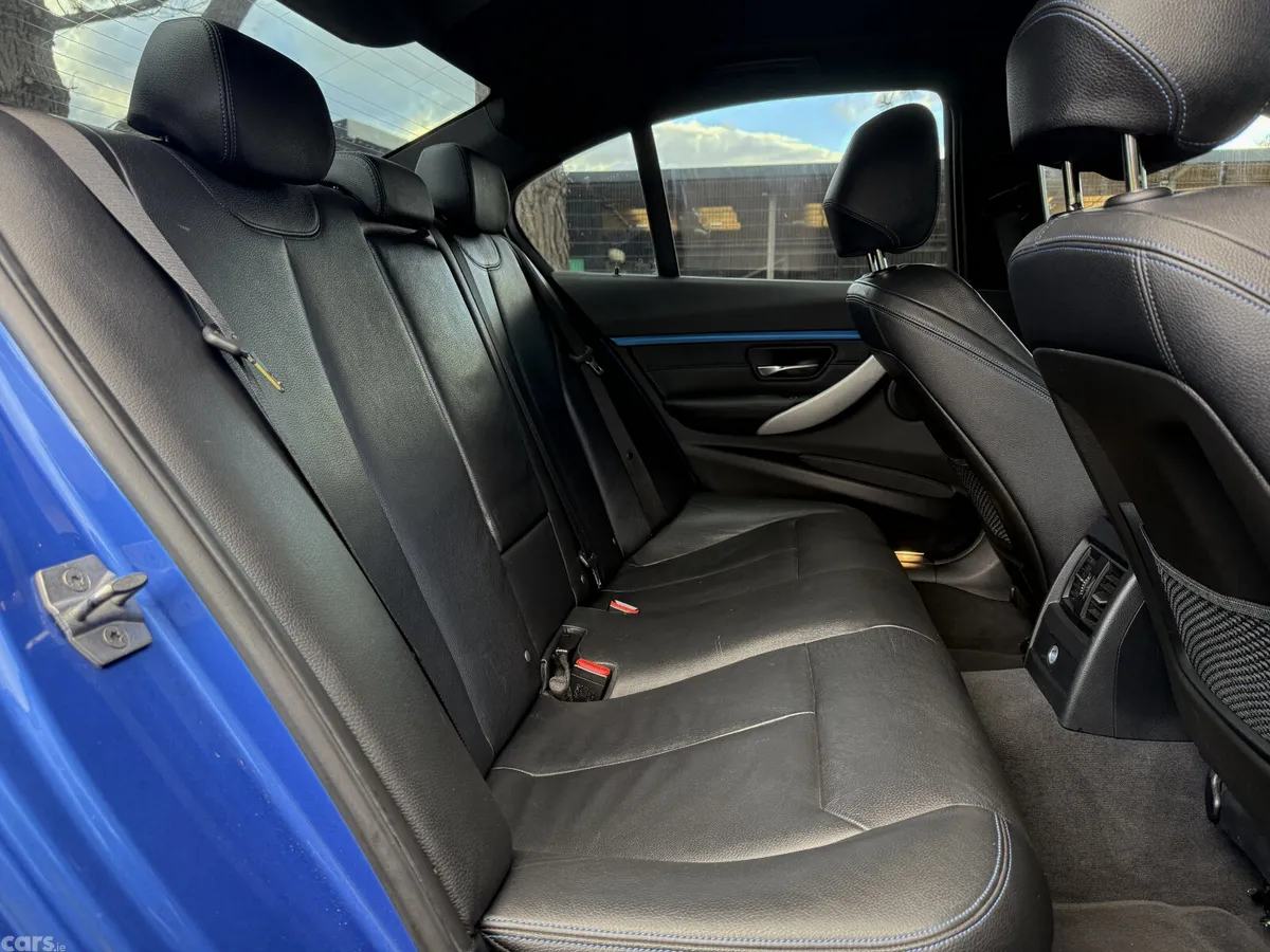 BMW 3-Series Saloon, Petrol Plug-in Hybrid, 2017, Blue