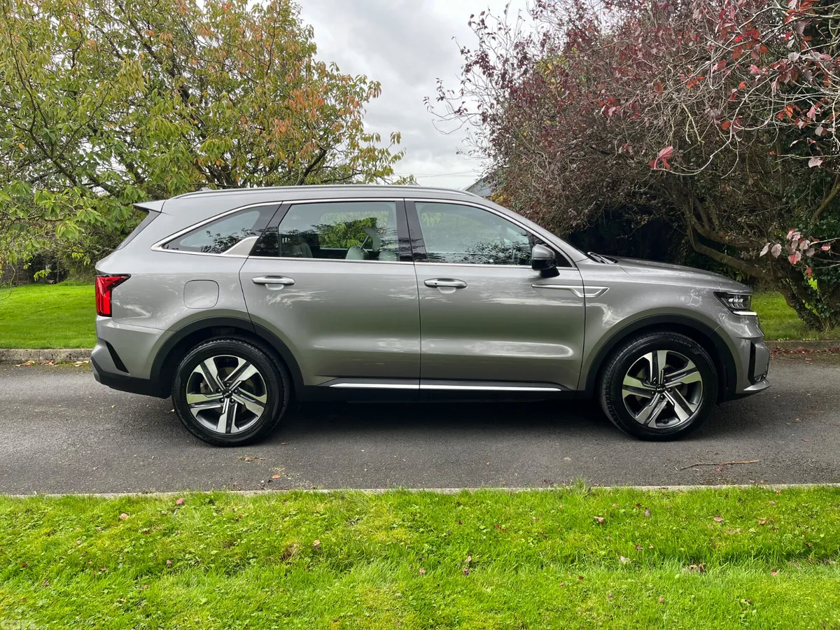 Kia Sorento SUV, Petrol Plug-in Hybrid, 2023, Grey