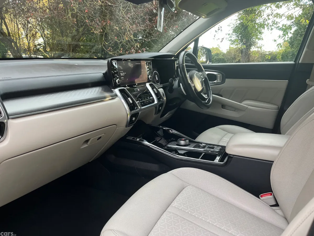 Kia Sorento SUV, Petrol Plug-in Hybrid, 2023, Grey
