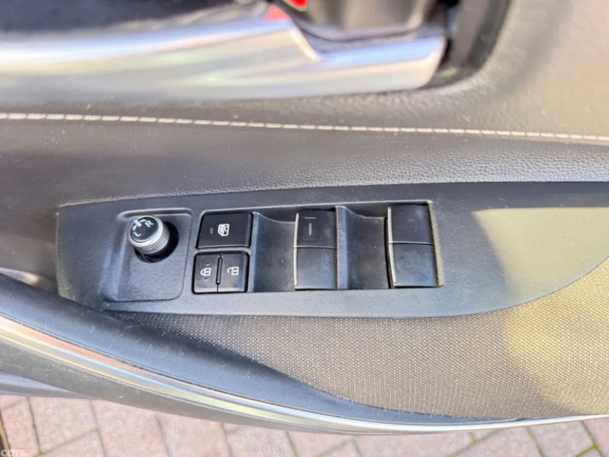 Toyota Corolla Hatchback, Petrol Hybrid, 2024, Black