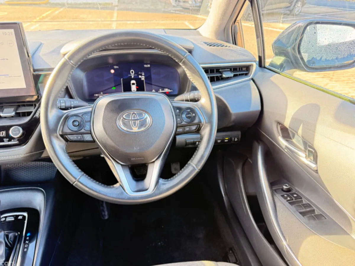 Toyota Corolla Hatchback, Petrol Hybrid, 2024, Black