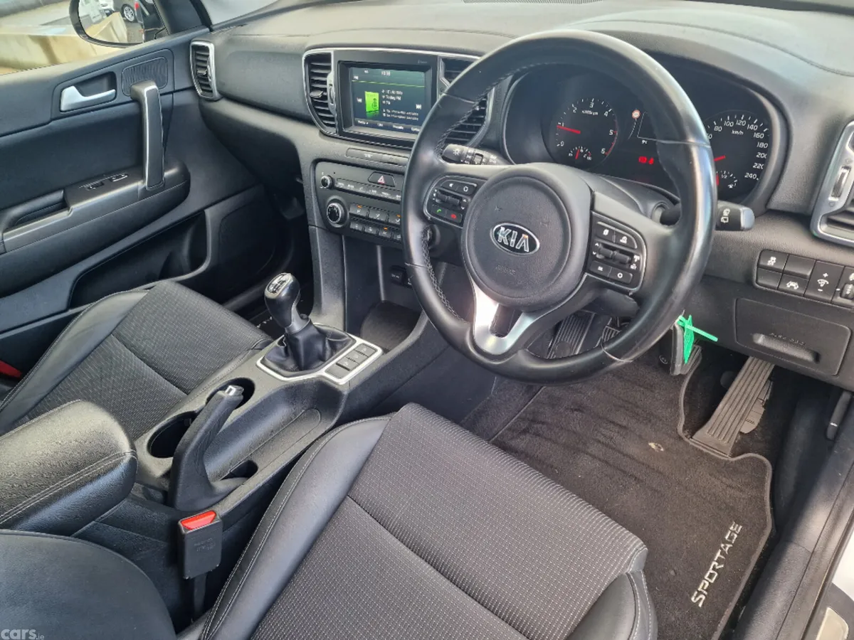 Kia Sportage MPV, Diesel, 2017, Silver