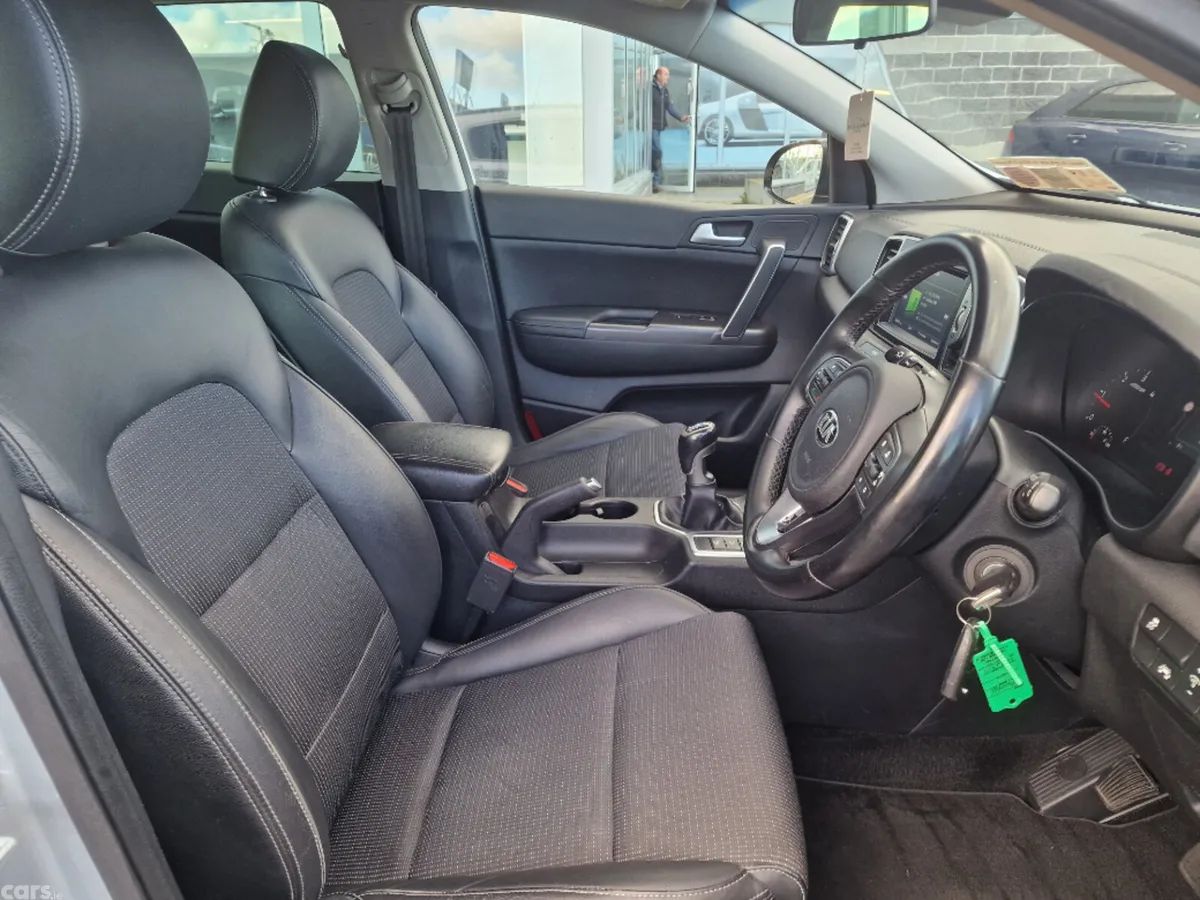 Kia Sportage MPV, Diesel, 2017, Silver