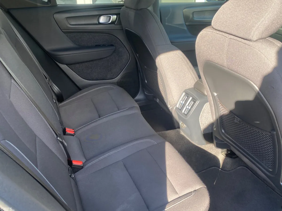 Volvo XC40 Estate, Electric, 2023, Black