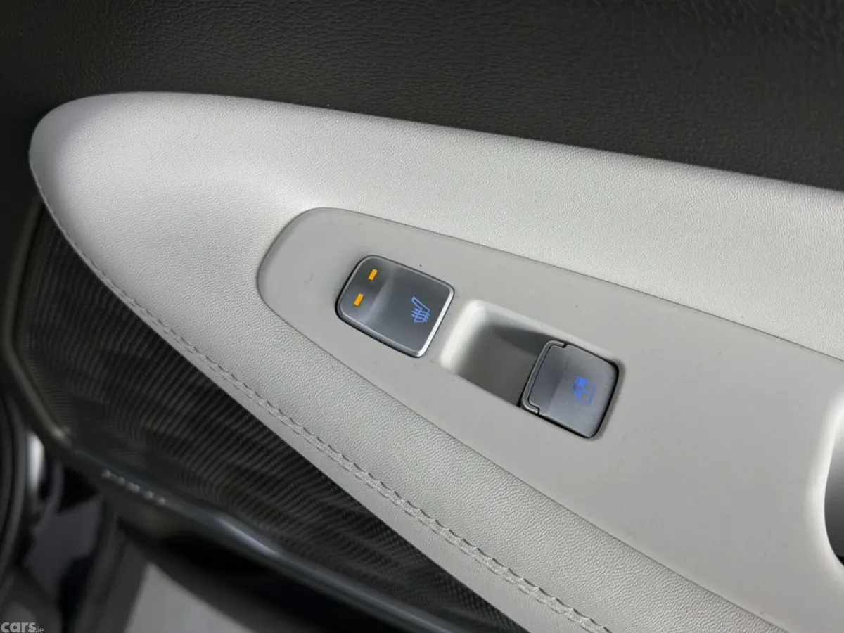 Hyundai Santa Fe SUV, Petrol Plug-in Hybrid, 2023, Black