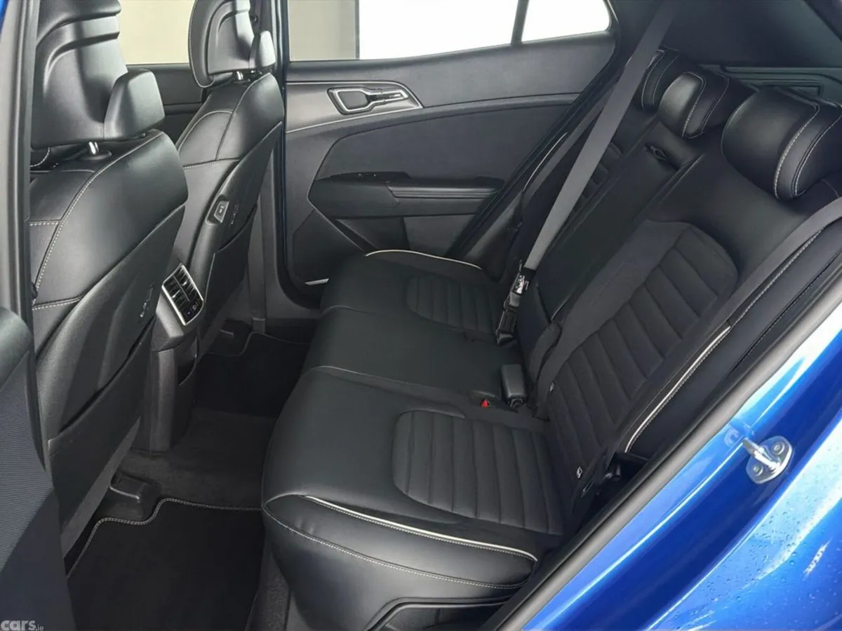 Kia Sportage SUV, Diesel Hybrid, 2025, Blue