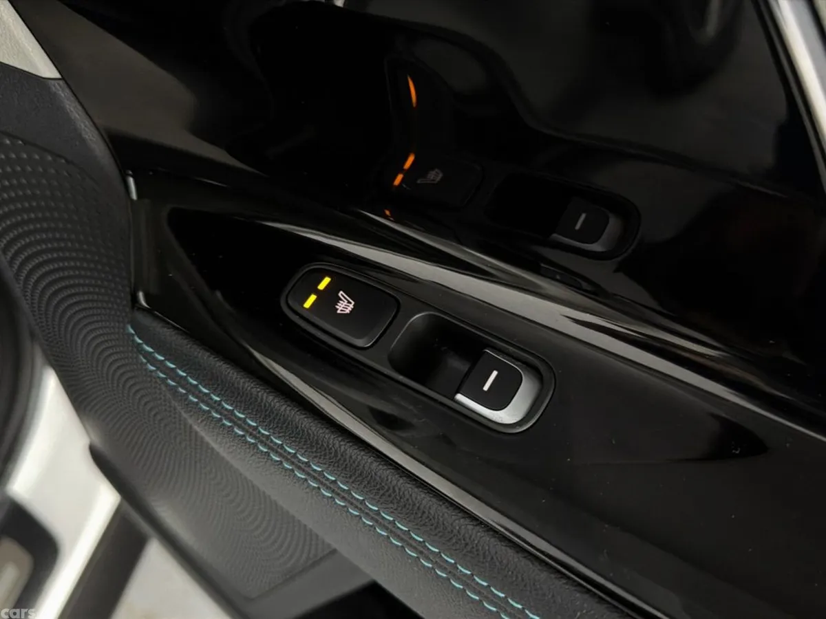 Kia Niro Hatchback, Petrol Plug-in Hybrid, 2021, White