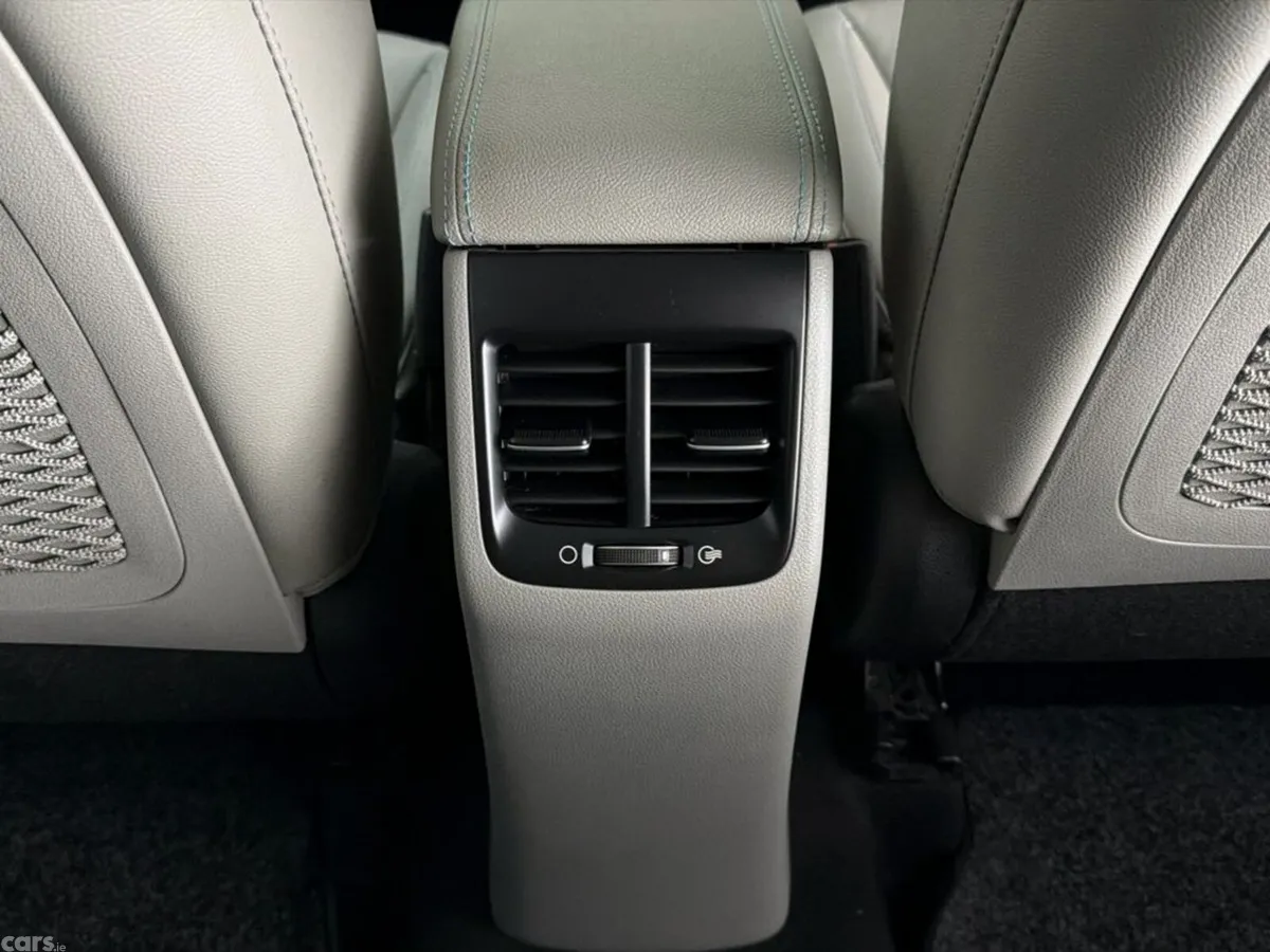 Kia Niro Hatchback, Petrol Plug-in Hybrid, 2021, White