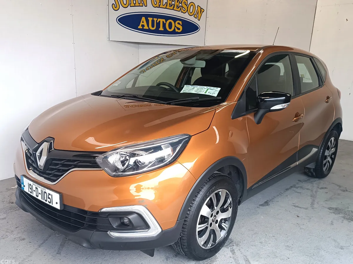 Renault Captur Hatchback, Petrol, 2019, Orange