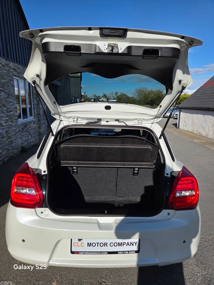 Suzuki Swift Hatchback, Petrol Plug-in Hybrid, 2019, White