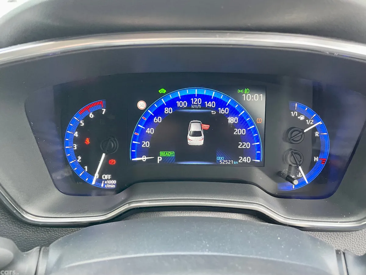 Toyota Corolla Saloon, Petrol Hybrid, 2022, Silver