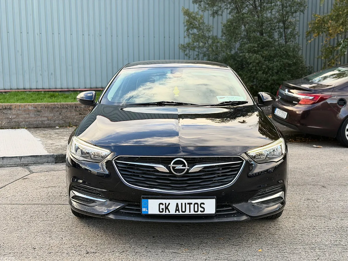 Opel Insignia Hatchback, Diesel, 2019, Blue