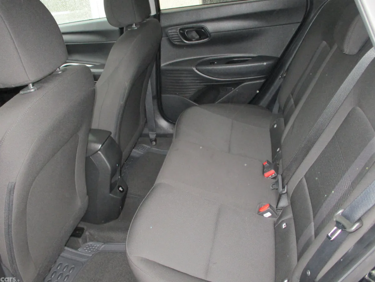 Hyundai i20 Hatchback, Petrol, 2024, Black