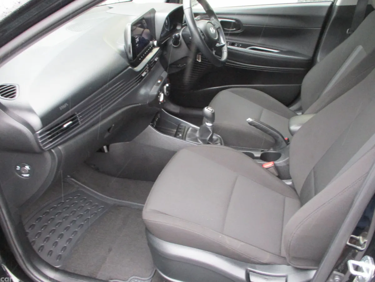 Hyundai i20 Hatchback, Petrol, 2024, Black