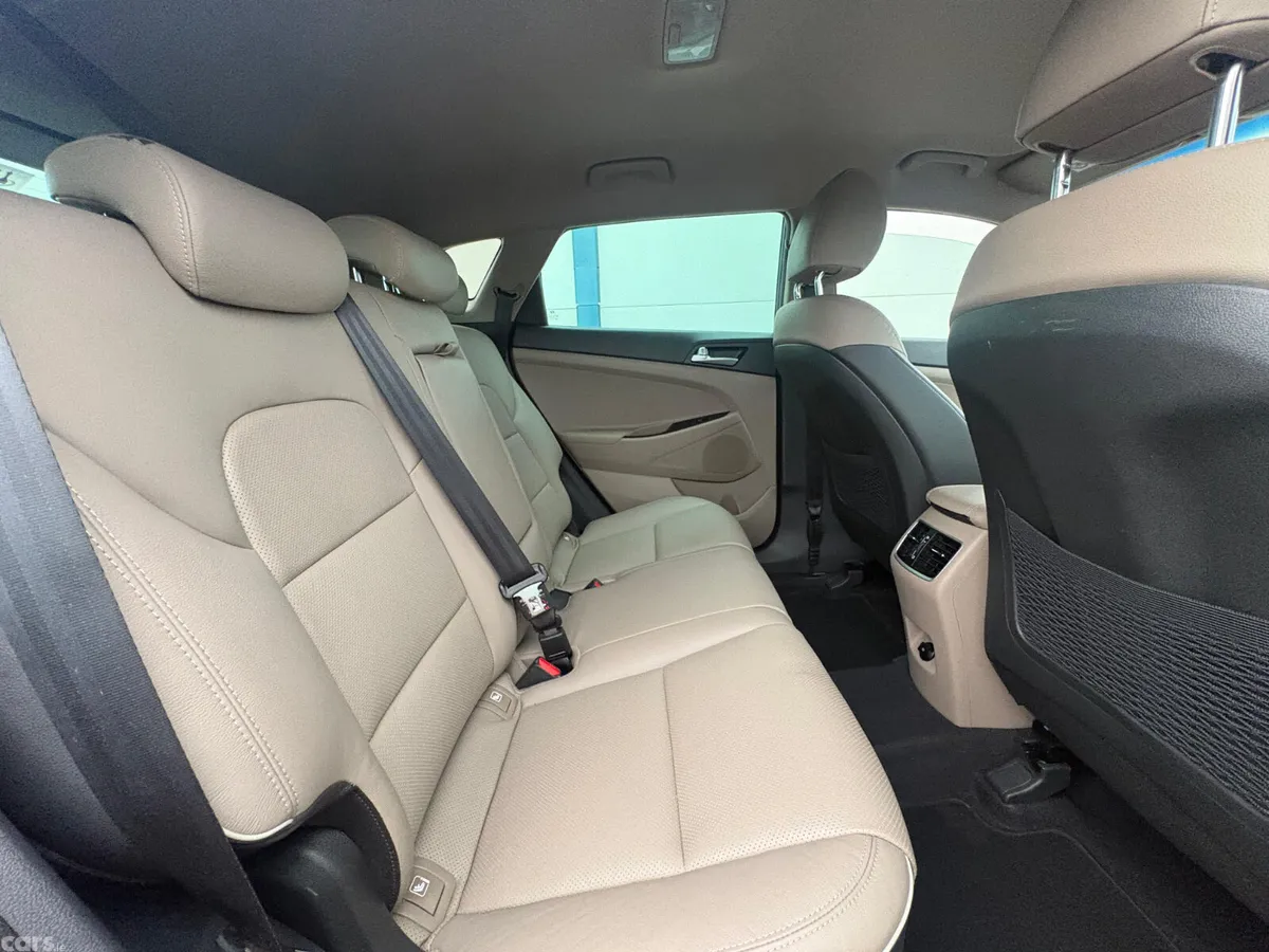 Hyundai Tucson SUV, Diesel Hybrid, 2020, Blue