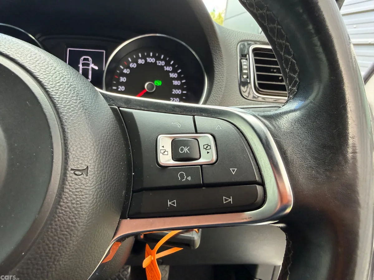 Volkswagen Polo Hatchback, Petrol, 2015, White