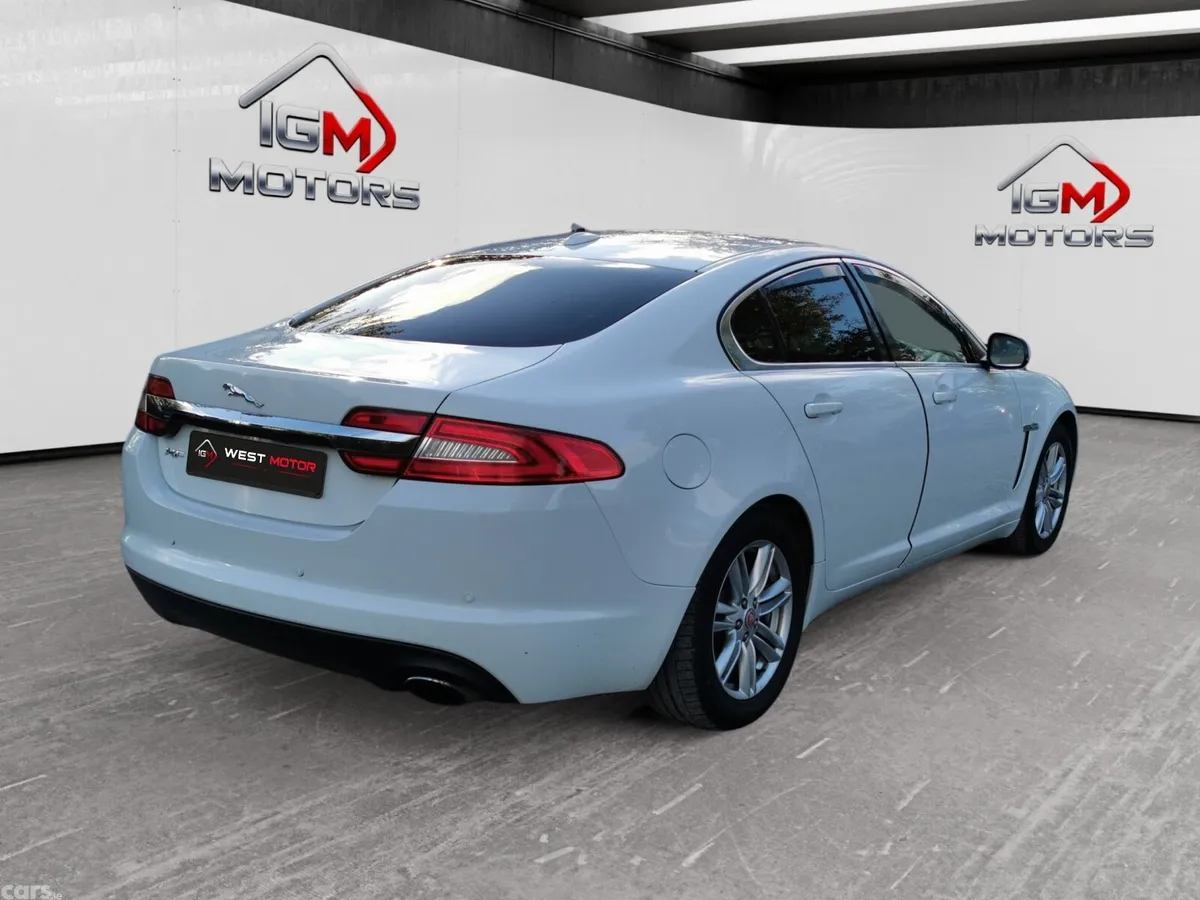 Jaguar XF Saloon, Diesel, 2011, White