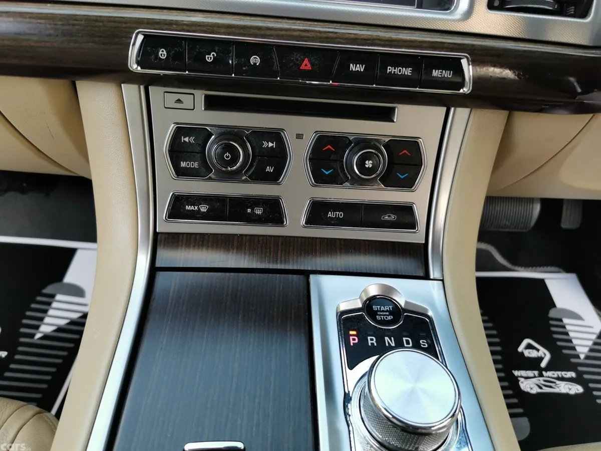 Jaguar XF Saloon, Diesel, 2011, White