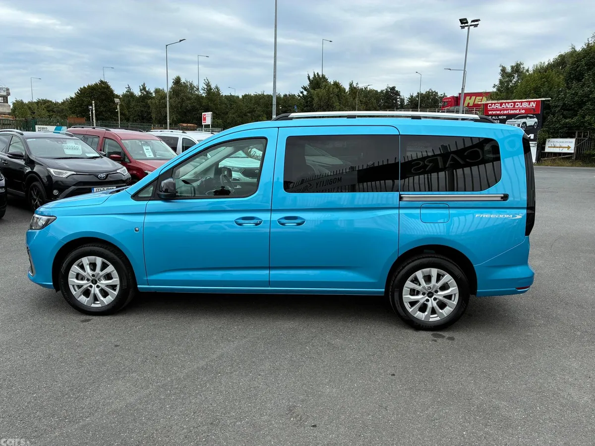 Ford Tourneo Connect MPV, Diesel, 2024, Blue