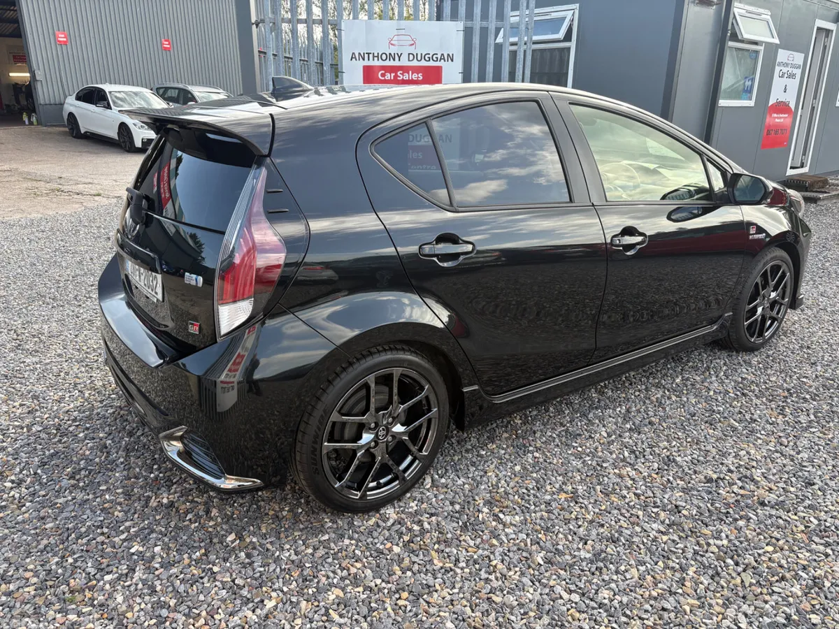 Toyota Aqua Hatchback, Petrol Hybrid, 2020, Black