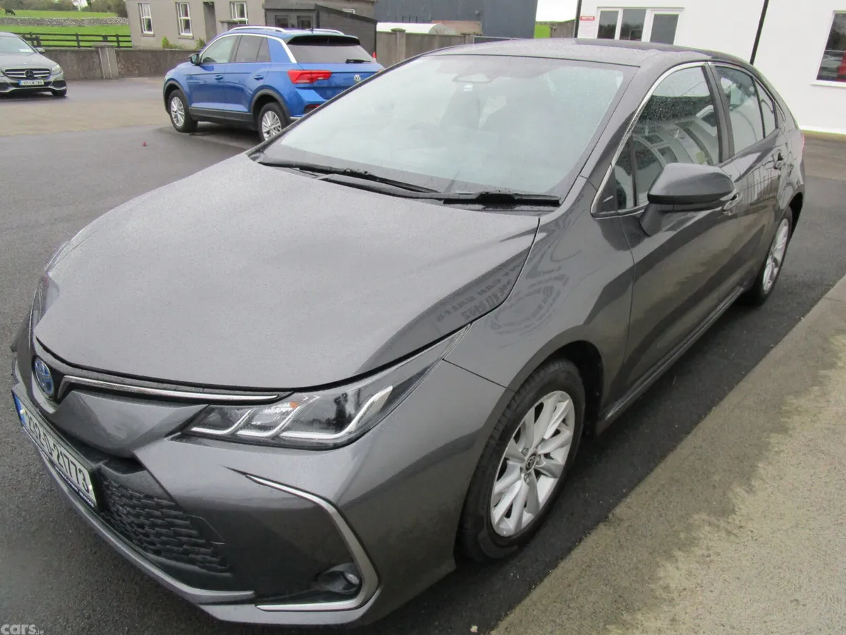 Toyota Corolla Saloon, Petrol Hybrid, 2023, Grey