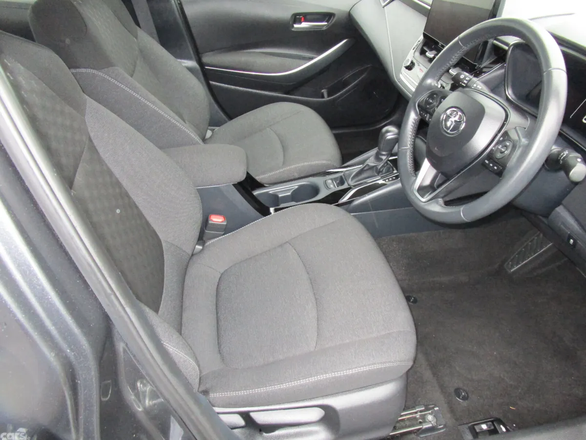 Toyota Corolla Saloon, Petrol Hybrid, 2023, Grey