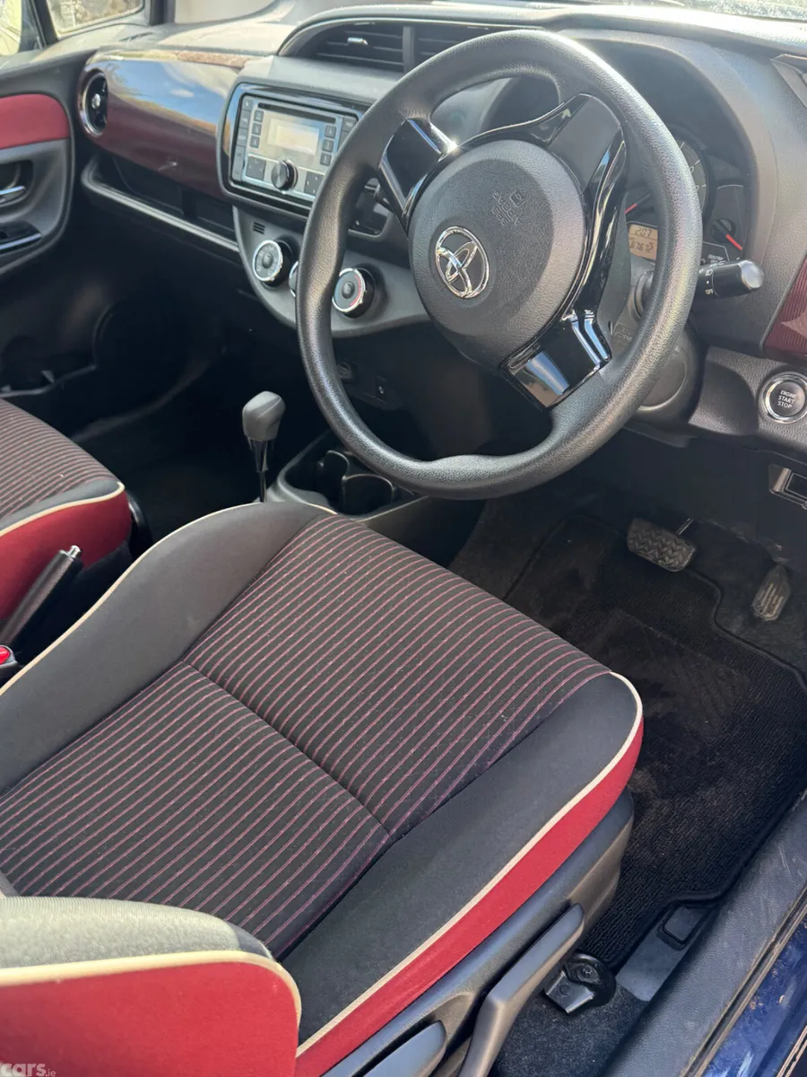 Toyota Vitz Hatchback, Petrol, 2017, Blue