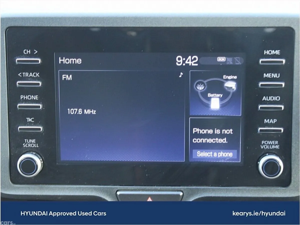 Toyota Yaris Hatchback, Petrol Hybrid, 2021, Silver