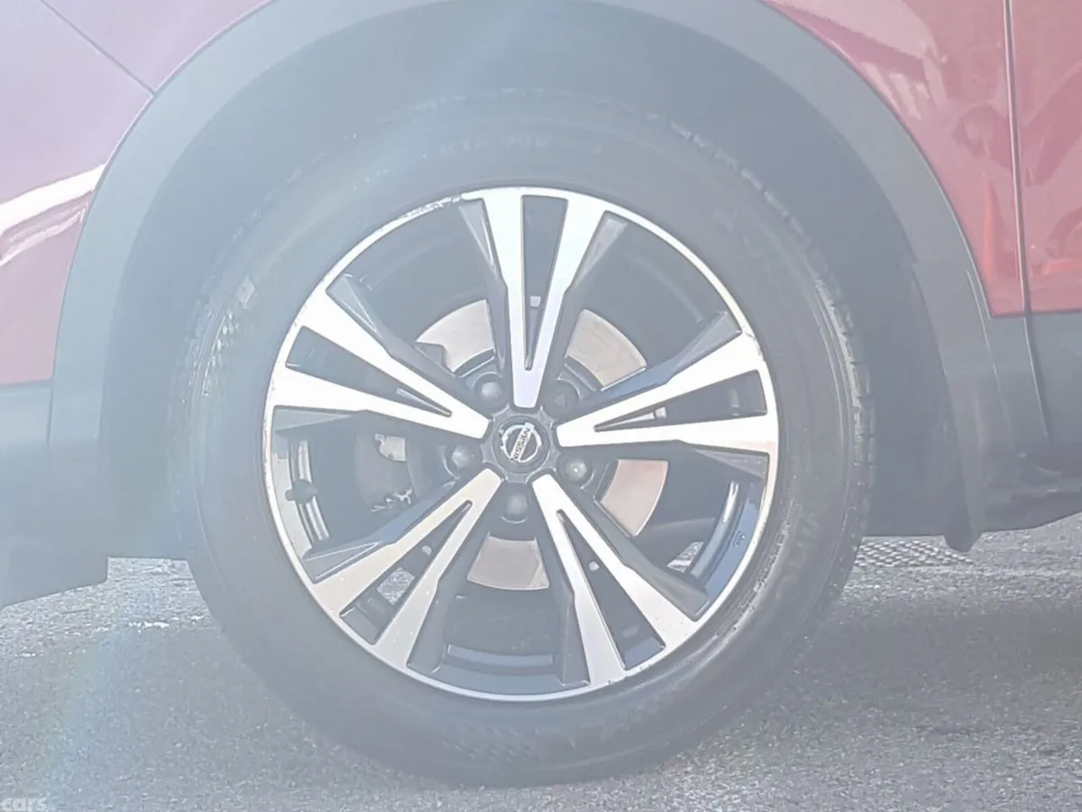 Nissan Qashqai SUV, Petrol, 2020, Red